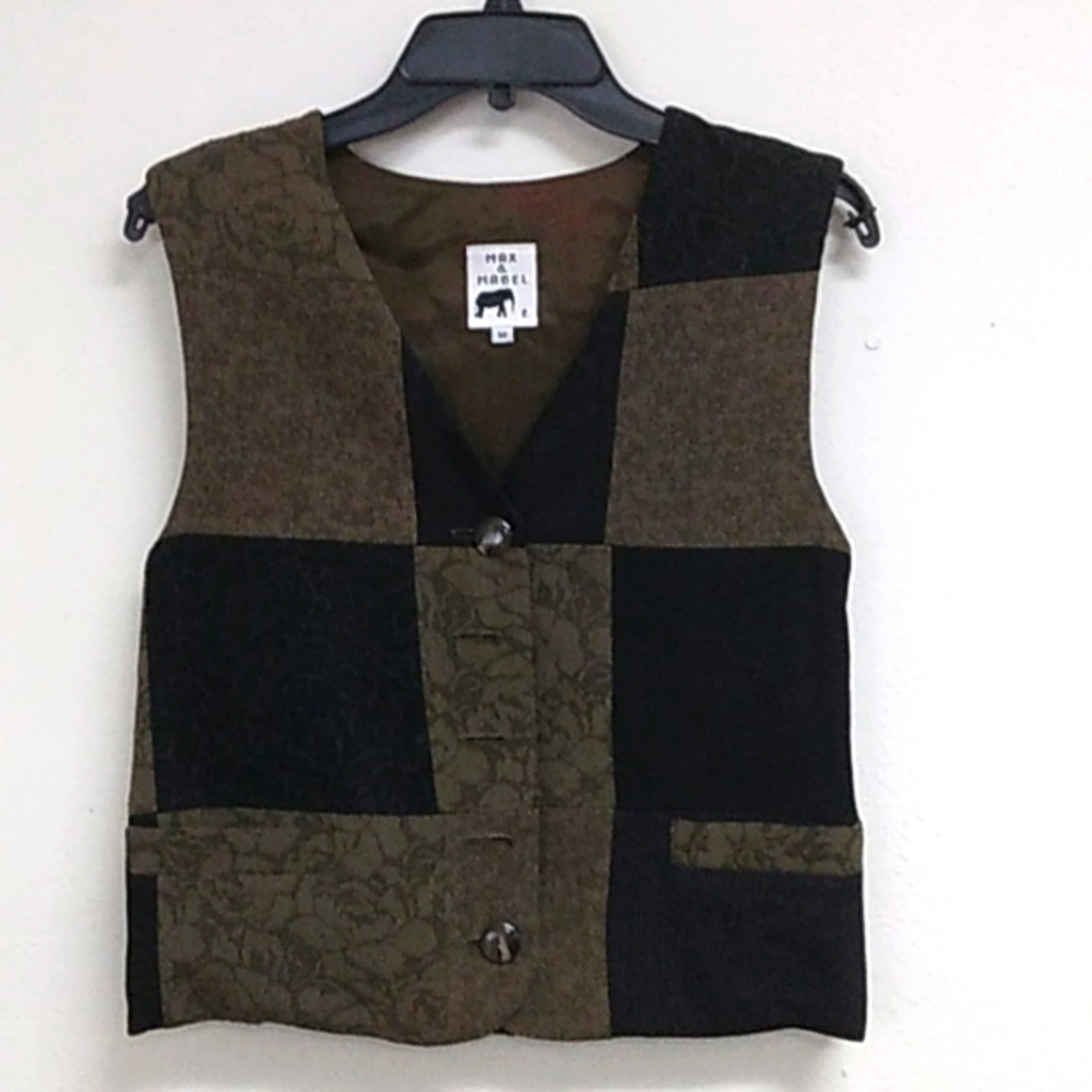 Max and Mabel Vest, Sz Medium